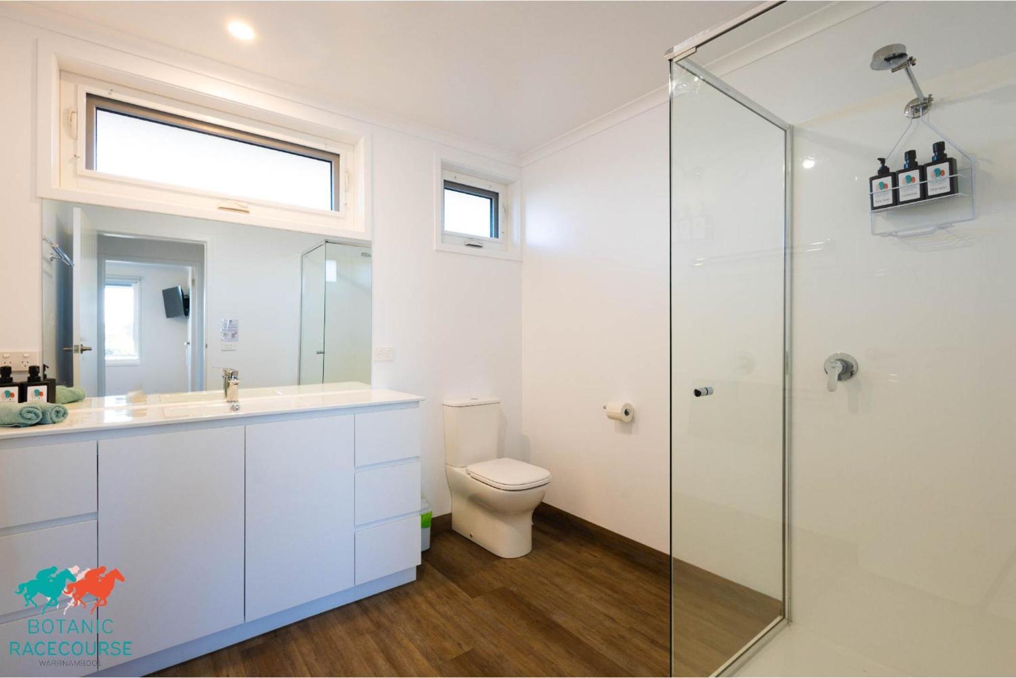 Botanic Racecourse Apartment Warrnambool Exterior photo